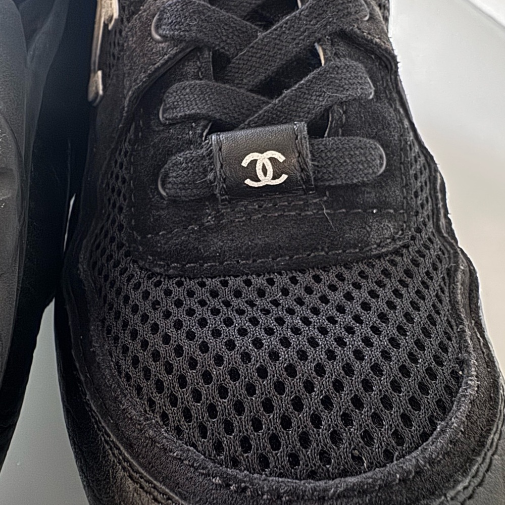 CHANEL Black and White CC Logo Athletic Sneakers SZ 39 - Picture 12 of 12